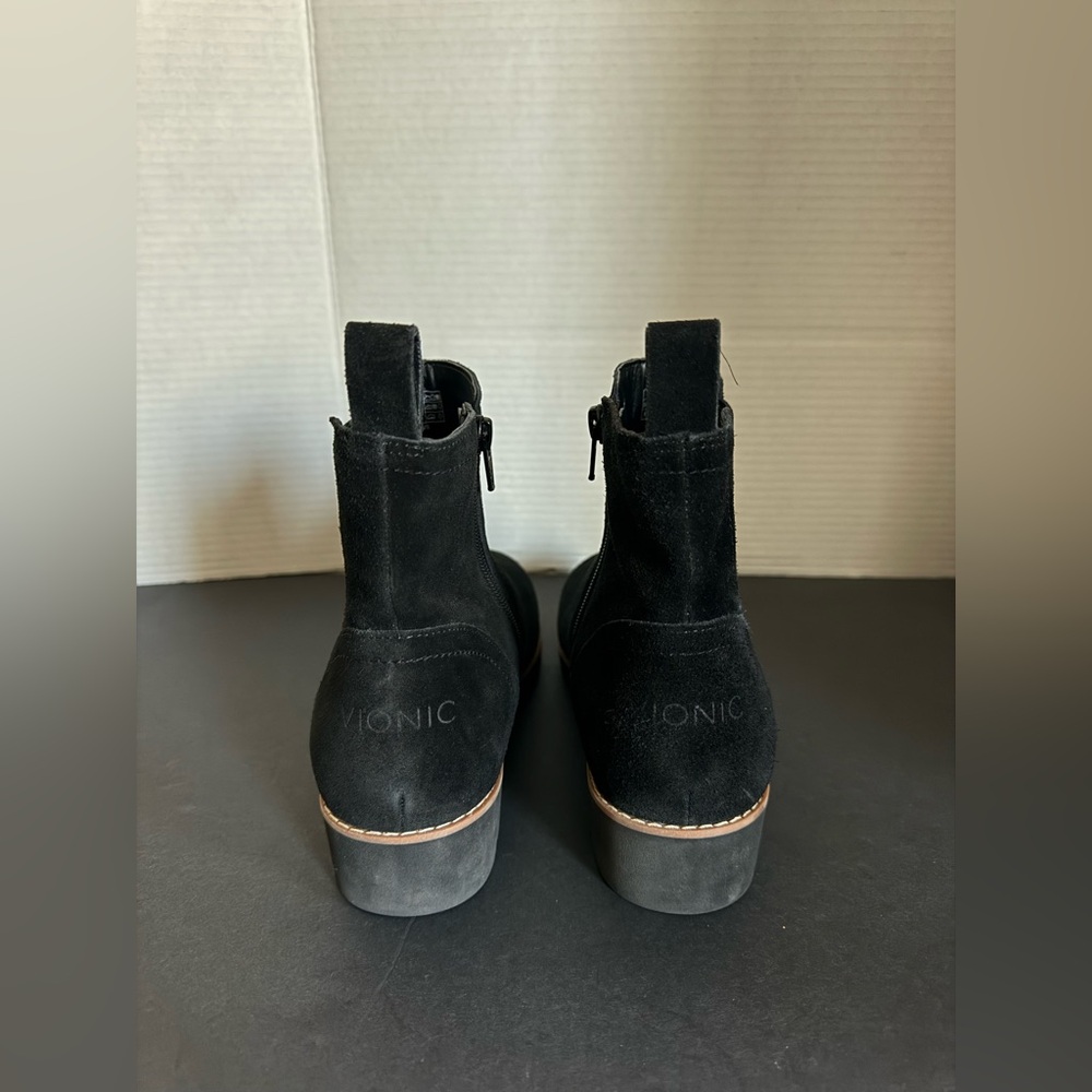 $175 VIONIC Black Suede BRIGHTON Water Repellent Zip Comfort Ankle Rain Boot 8 - Picture 6 of 10